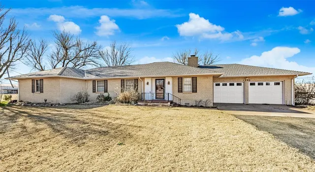 Photo 2 — 1202 S 13th Street, Kingfisher, OK 73750