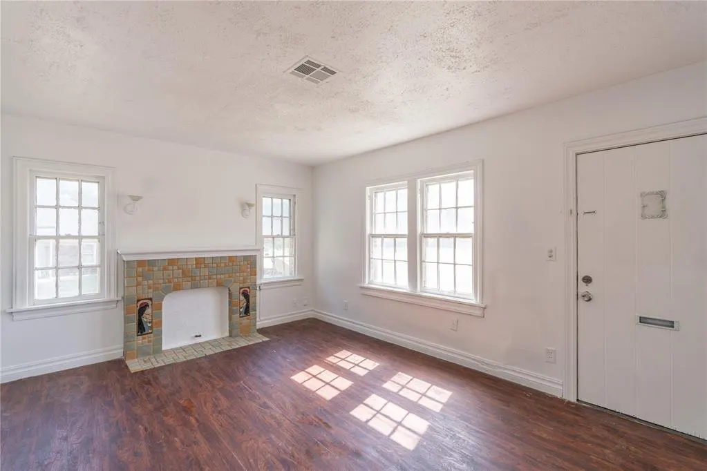 Photo 6 — 2325 E Madison Street, Oklahoma City, OK 73111