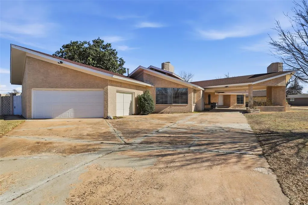 Photo 2 — 7700 S Country Club Drive, Oklahoma City, OK 73159