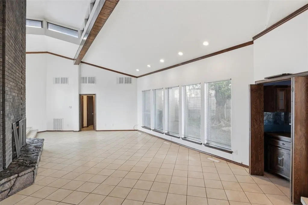 Photo 9 — 7700 S Country Club Drive, Oklahoma City, OK 73159