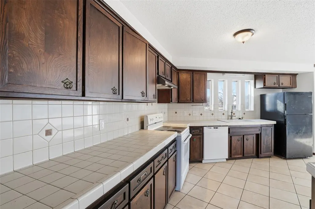 Photo 15 — 7700 S Country Club Drive, Oklahoma City, OK 73159