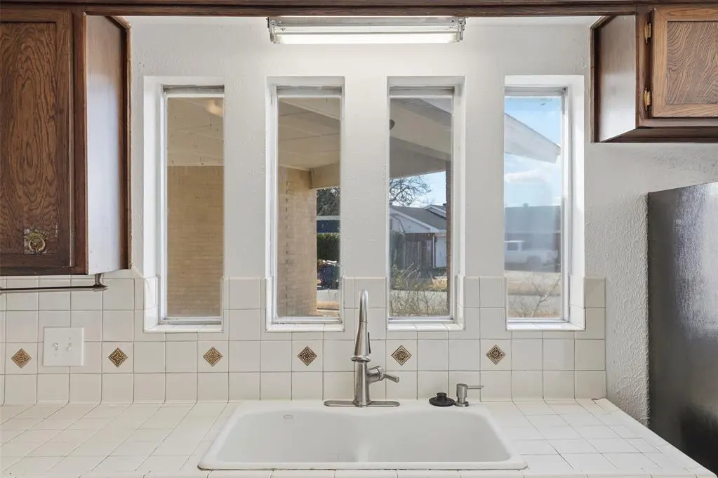 Photo 17 — 7700 S Country Club Drive, Oklahoma City, OK 73159