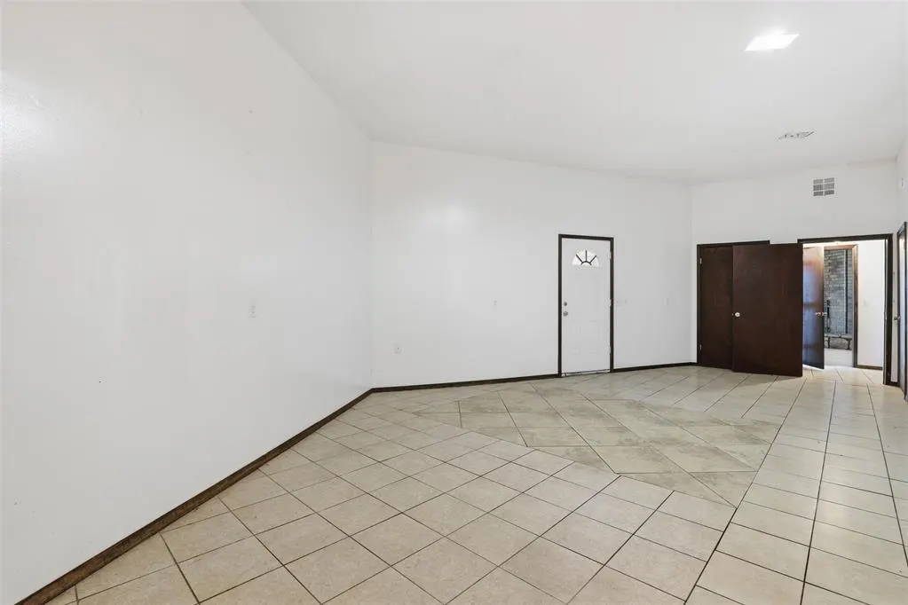 Photo 34 — 7700 S Country Club Drive, Oklahoma City, OK 73159