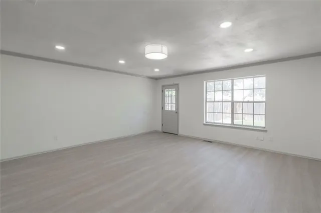 Photo 4 — 3009 W Wilshire Boulevard, Oklahoma City, OK 73116