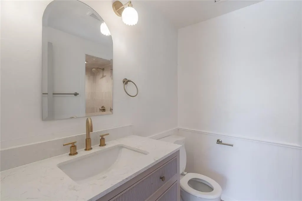Photo 18 — 3009 W Wilshire Boulevard, Oklahoma City, OK 73116