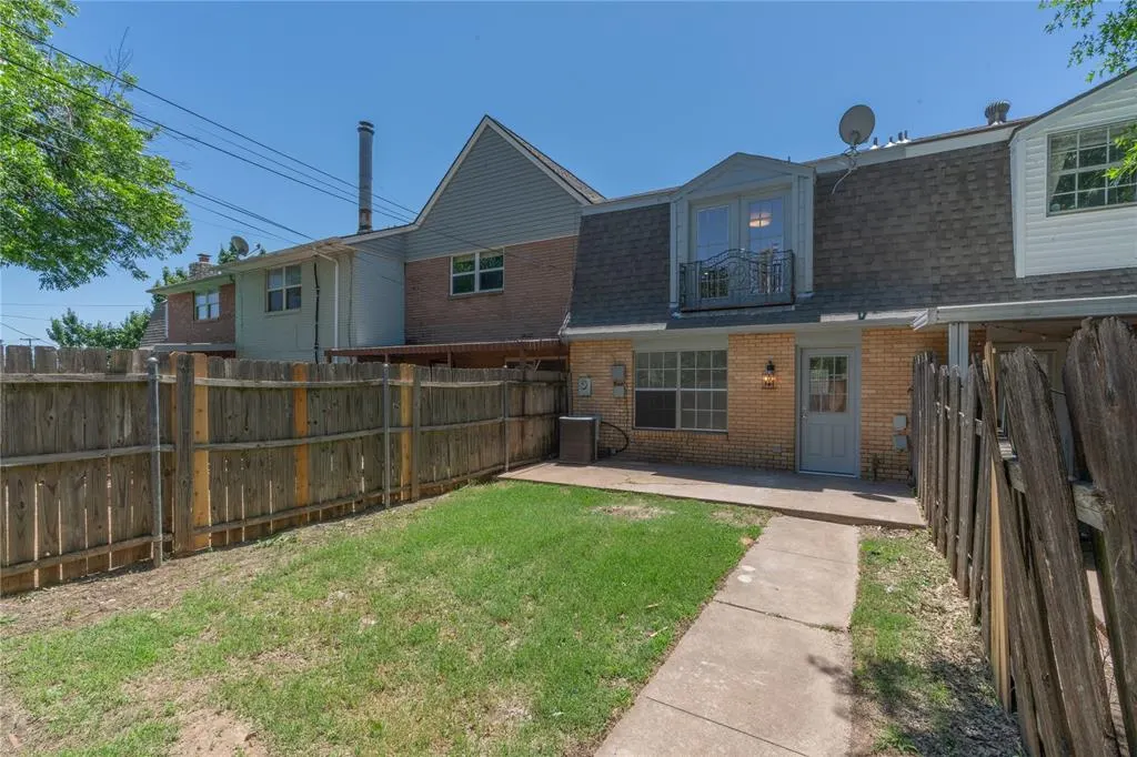 Photo 24 — 3009 W Wilshire Boulevard, Oklahoma City, OK 73116