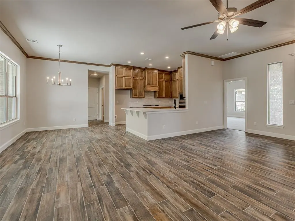 Photo 6 — 10116 Hamilton Drive, Oklahoma City, OK 73169
