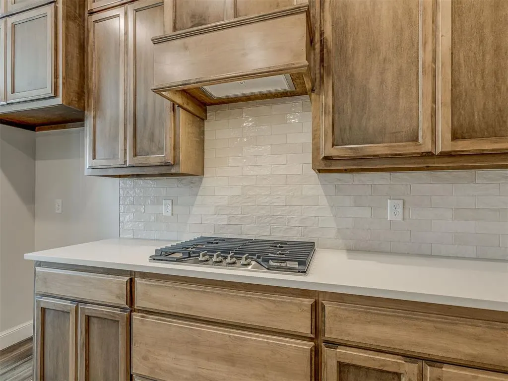 Photo 13 — 10116 Hamilton Drive, Oklahoma City, OK 73169