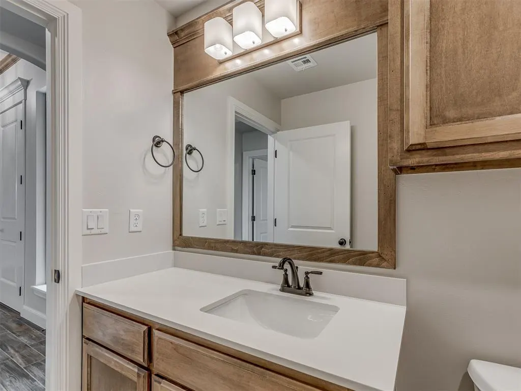 Photo 35 — 10116 Hamilton Drive, Oklahoma City, OK 73169