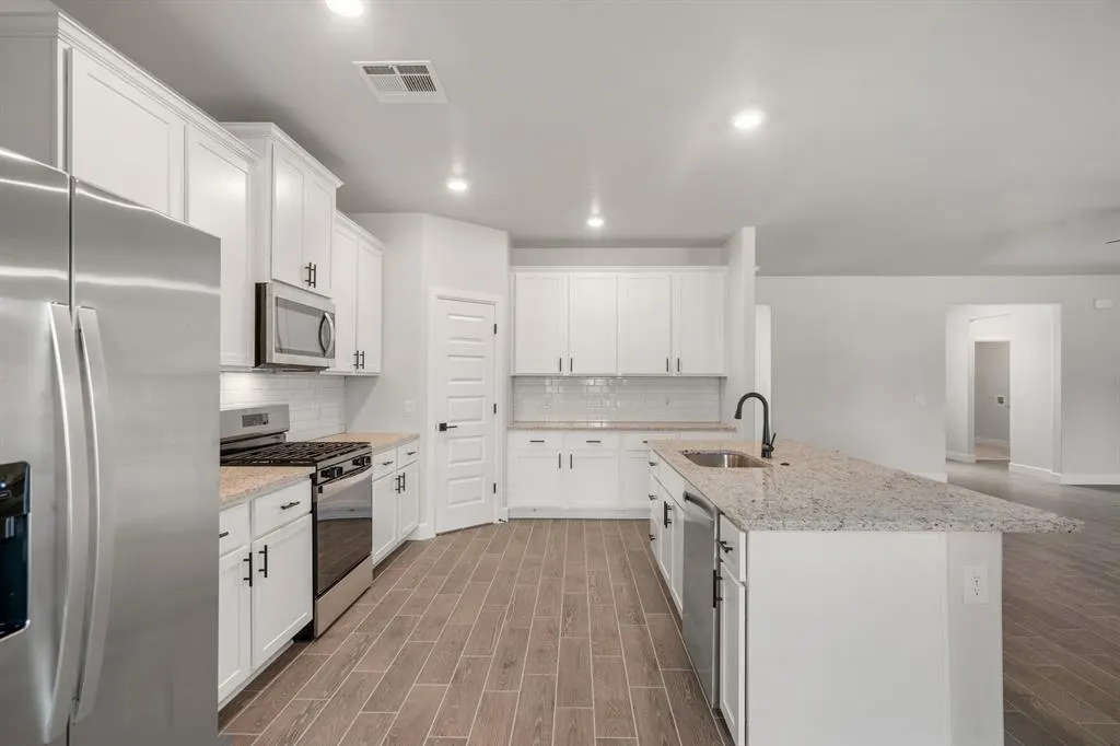 Photo 3 — 2377 Clubhouse Drive, Blanchard, OK 73010