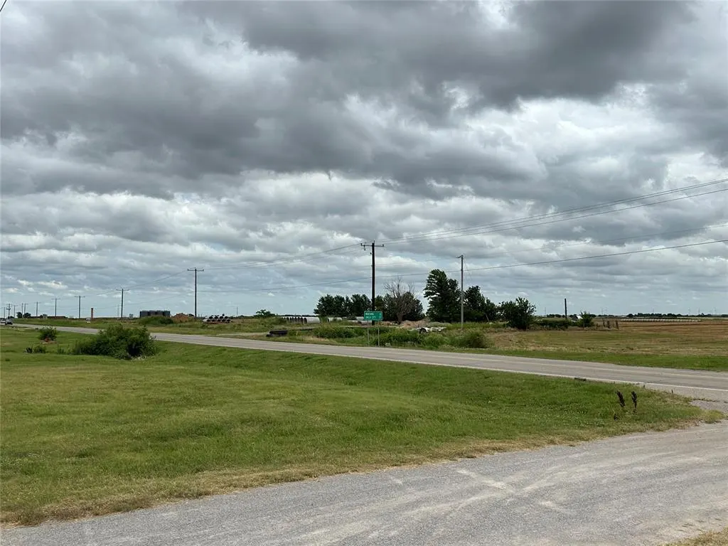 Photo 2 — 20915 Highway 152, Union City, OK 73090