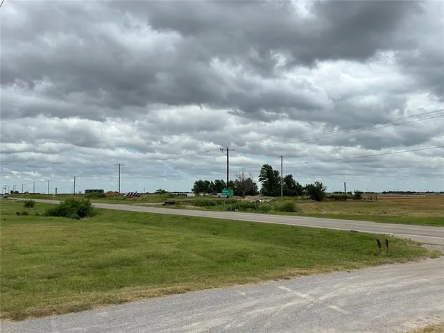 Photo 2 — 20915 Highway 152, Union City, OK 73090