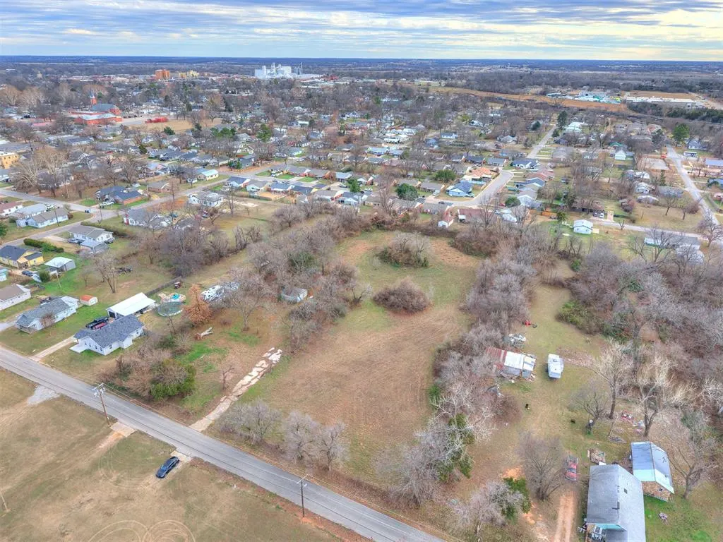 Photo 27 — 727 W Ford Street, Shawnee, OK 74801