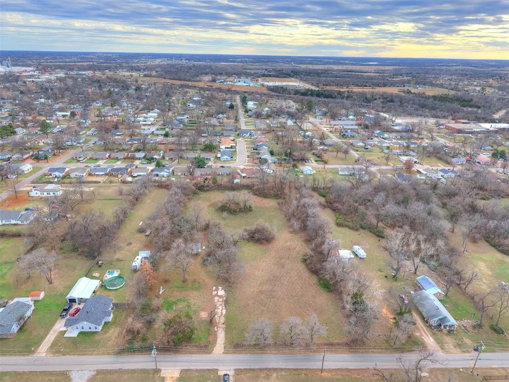 Photo 31 — 727 W Ford Street, Shawnee, OK 74801