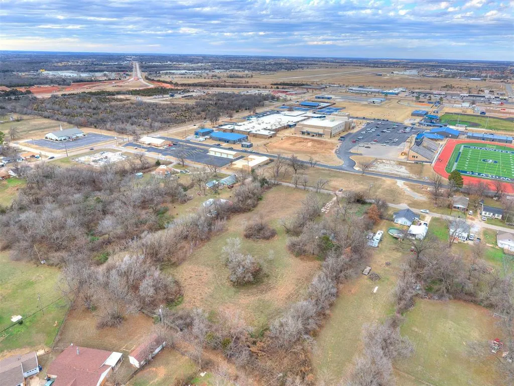 Photo 33 — 727 W Ford Street, Shawnee, OK 74801
