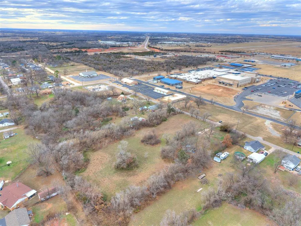 Photo 34 — 727 W Ford Street, Shawnee, OK 74801