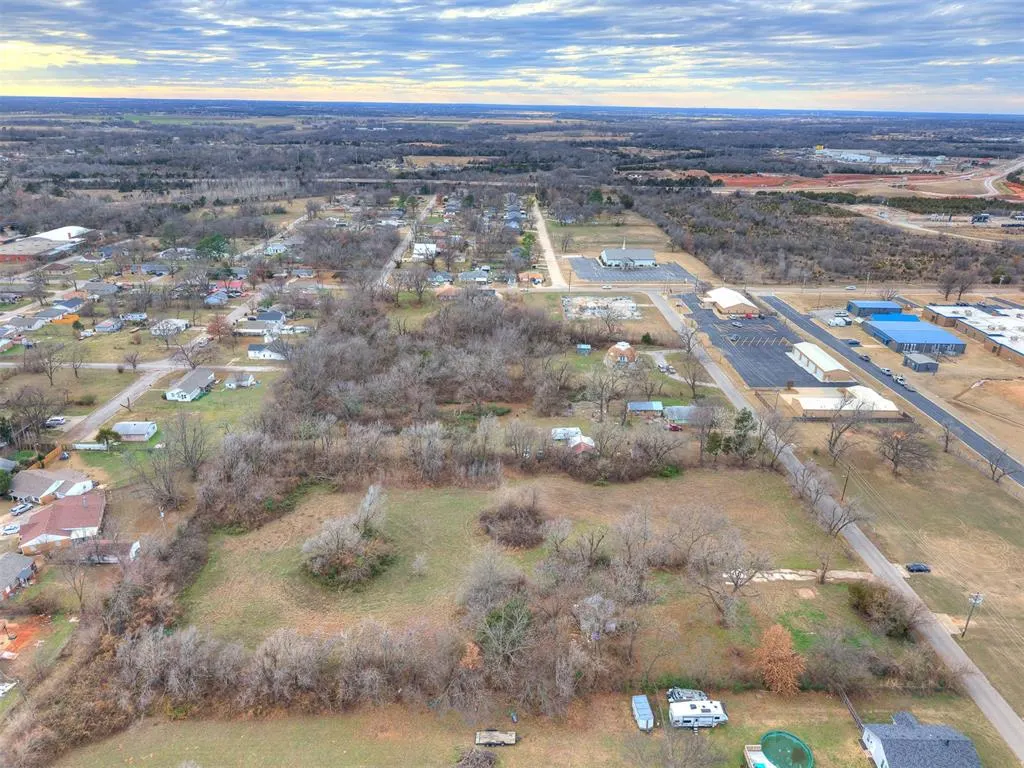 Photo 36 — 727 W Ford Street, Shawnee, OK 74801
