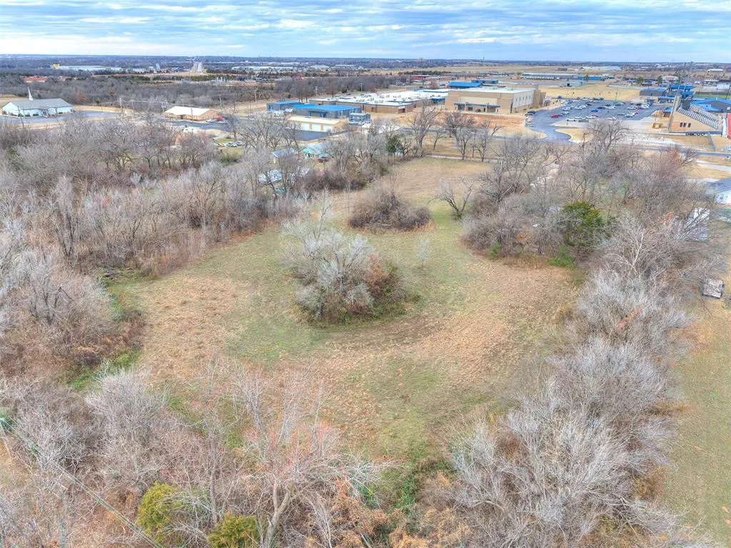 Photo 37 — 727 W Ford Street, Shawnee, OK 74801