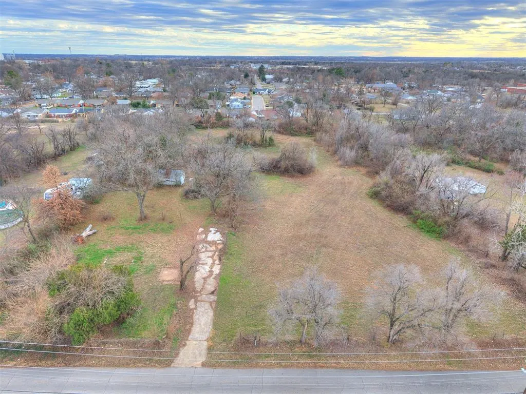 Photo 39 — 727 W Ford Street, Shawnee, OK 74801