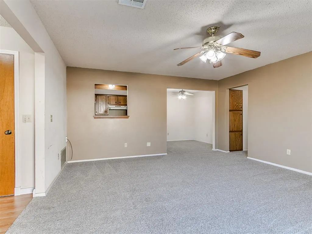 Photo 4 — 1028 Parkview Street, Oklahoma City, OK 73110