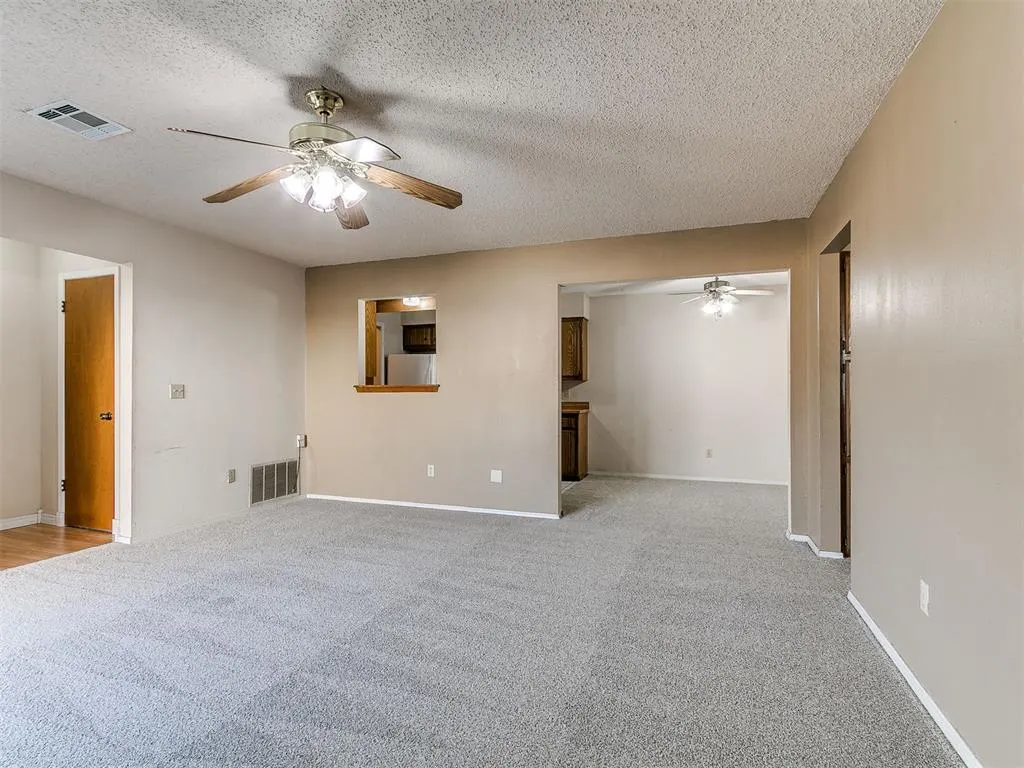 Photo 5 — 1028 Parkview Street, Oklahoma City, OK 73110