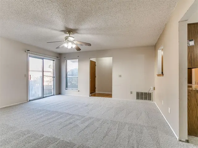 Photo 6 — 1028 Parkview Street, Oklahoma City, OK 73110