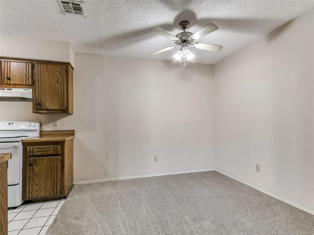 Photo 8 — 1028 Parkview Street, Oklahoma City, OK 73110