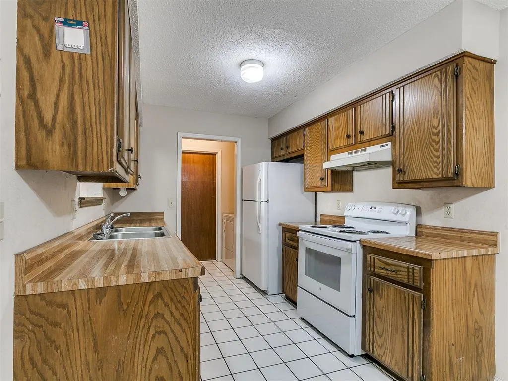 Photo 11 — 1028 Parkview Street, Oklahoma City, OK 73110