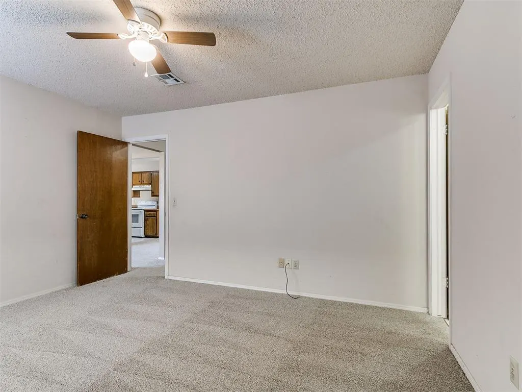 Photo 16 — 1028 Parkview Street, Oklahoma City, OK 73110