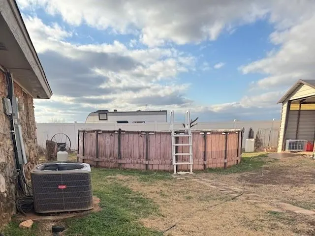 Photo 12 — 723 E 9th Street, Cordell, OK 73632