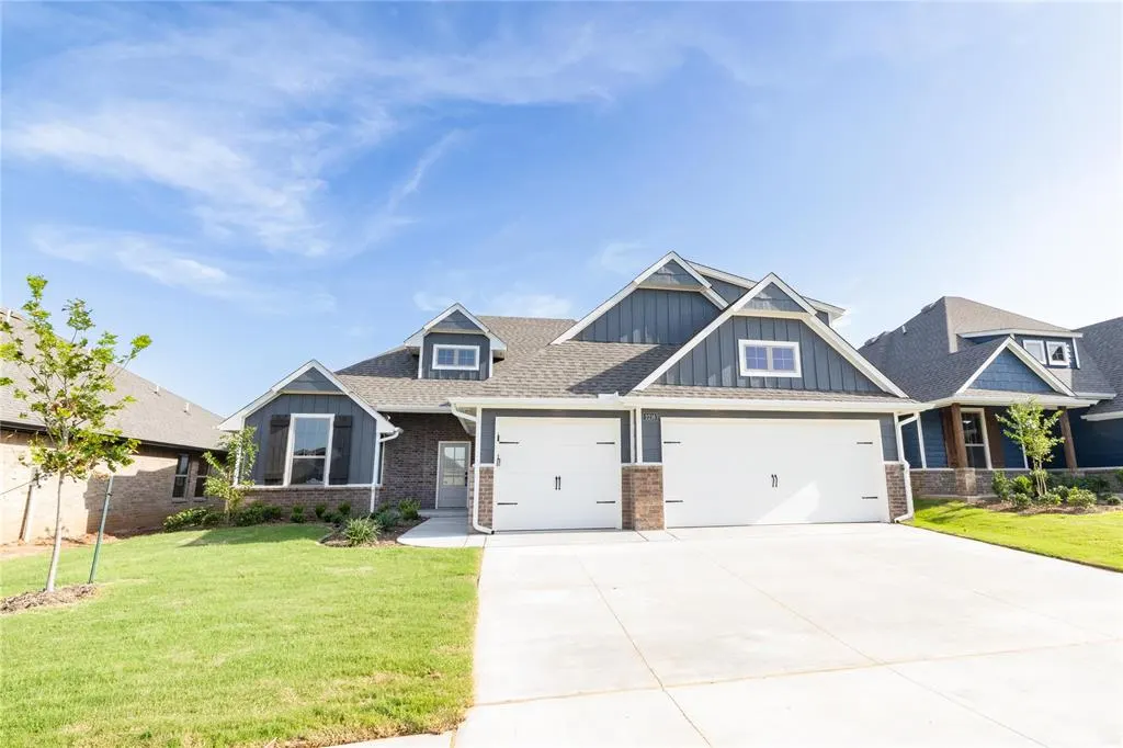 Photo 2 — 2216 NW 171st Street, Edmond, OK 73012