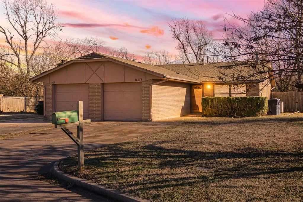 Front exterior — 11376 N Glade Avenue, Oklahoma City, OK 73162