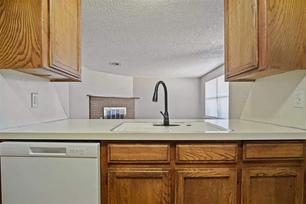 Photo 10 — 11376 N Glade Avenue, Oklahoma City, OK 73162