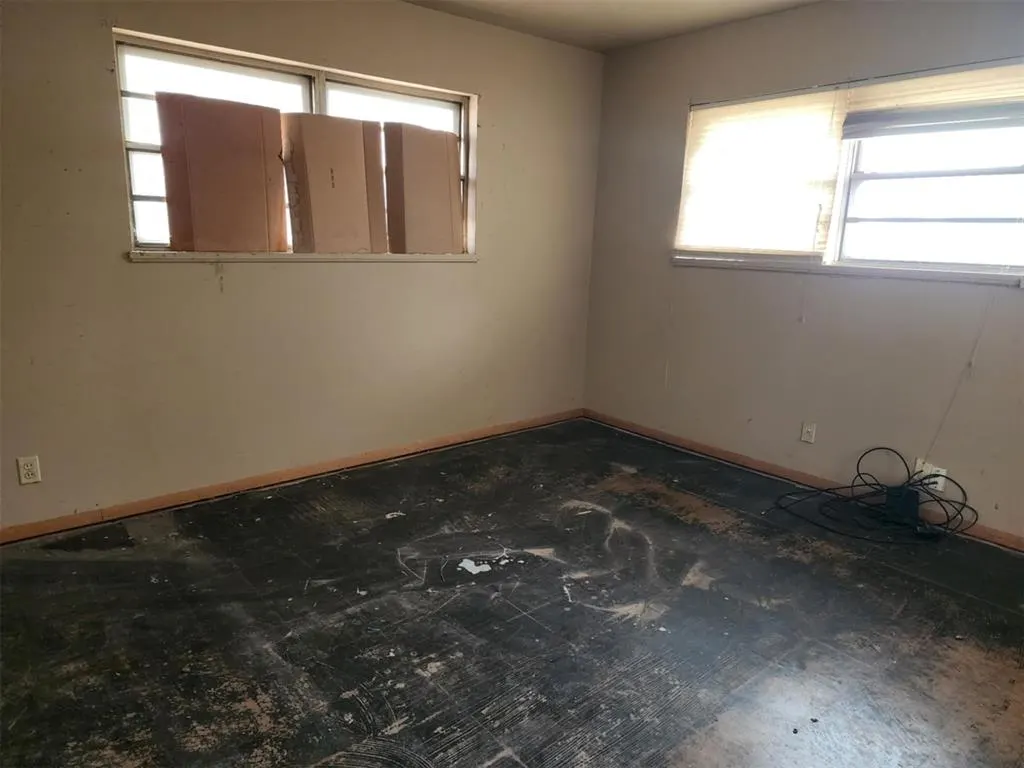Photo 7 — 214 Pawnee Road, Burns Flat, OK 73624