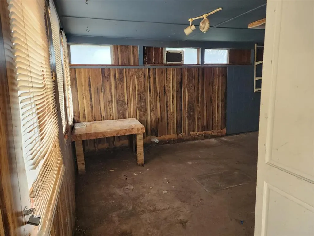 Photo 18 — 214 Pawnee Road, Burns Flat, OK 73624