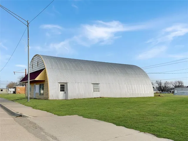 Photo 2 — 212 N Broadway Street, Taloga, OK 73667