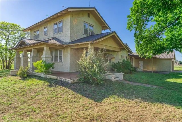 Photo 2 — 21406 COUNTY RD 1720 Road, Tipton, OK 73570