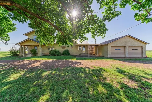 Photo 3 — 21406 COUNTY RD 1720 Road, Tipton, OK 73570