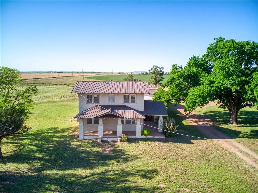 Photo 5 — 21406 COUNTY RD 1720 Road, Tipton, OK 73570
