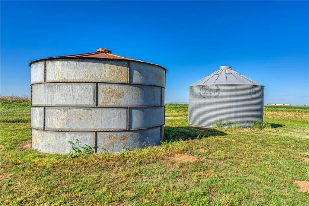 Photo 42 — 21406 COUNTY RD 1720 Road, Tipton, OK 73570