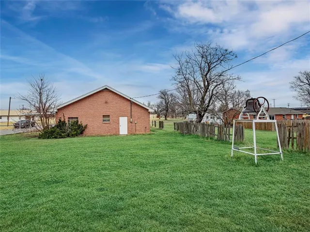 Photo 3 — 104 S Wesley Street, Taloga, OK 73667