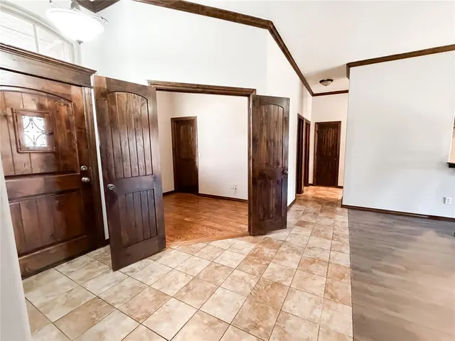 Photo 5 — 11909 Whitney Way, Oklahoma City, OK 73131