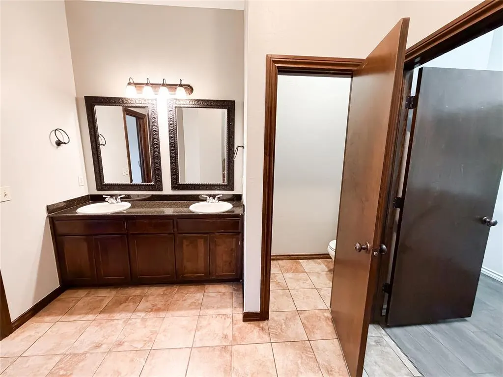 Photo 38 — 11909 Whitney Way, Oklahoma City, OK 73131