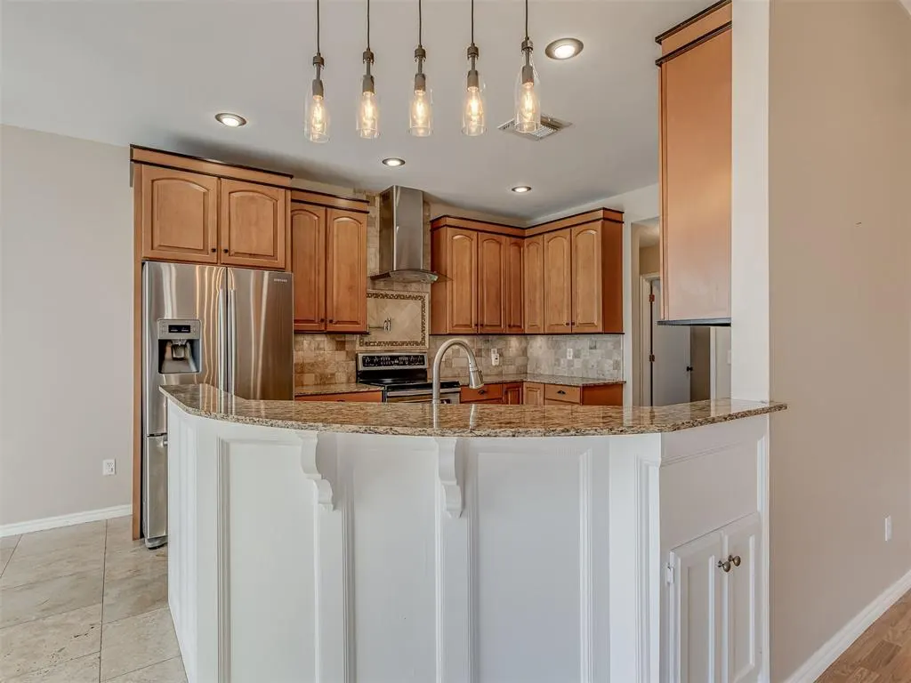Photo 5 — 24590 N May Avenue, Edmond, OK 73025