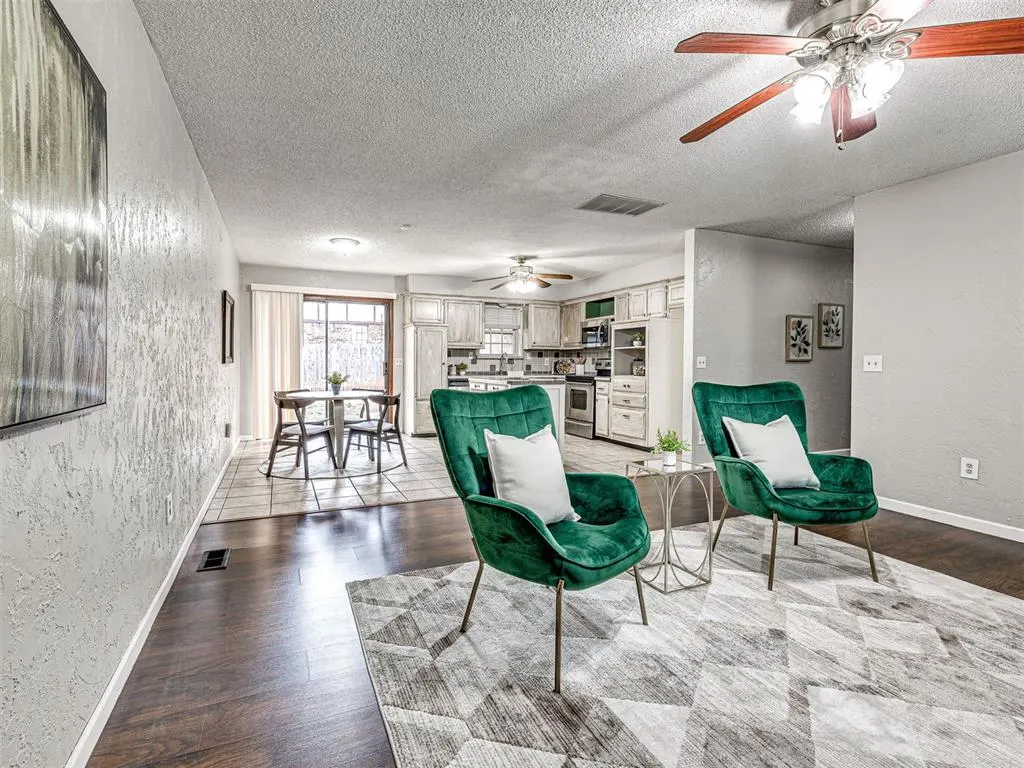 Photo 9 — 3712 Summerwind Avenue, Oklahoma City, OK 73179
