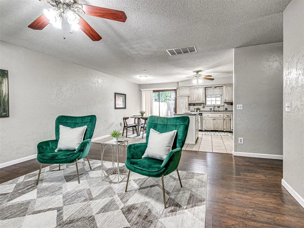 Photo 10 — 3712 Summerwind Avenue, Oklahoma City, OK 73179