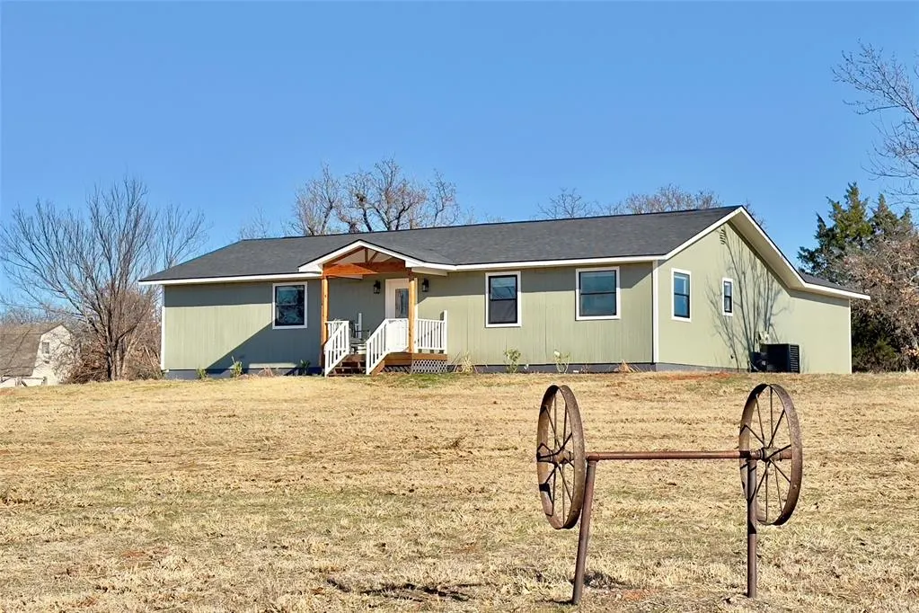 Front exterior — 9710 Hillcrest Drive, Edmond, OK 73025