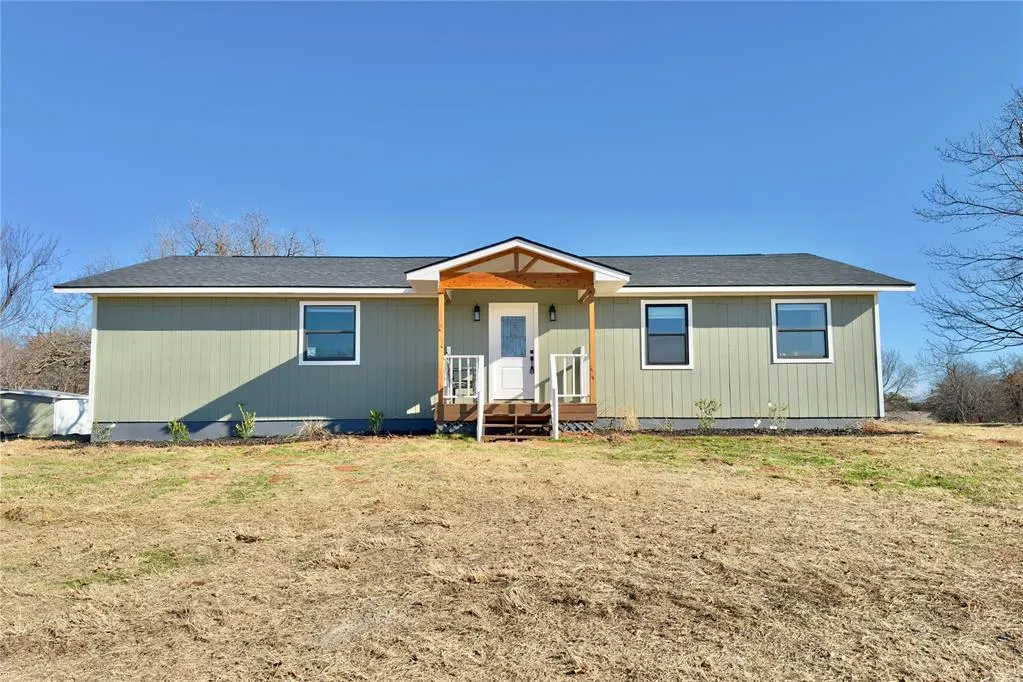 Photo 2 — 9710 Hillcrest Drive, Edmond, OK 73025
