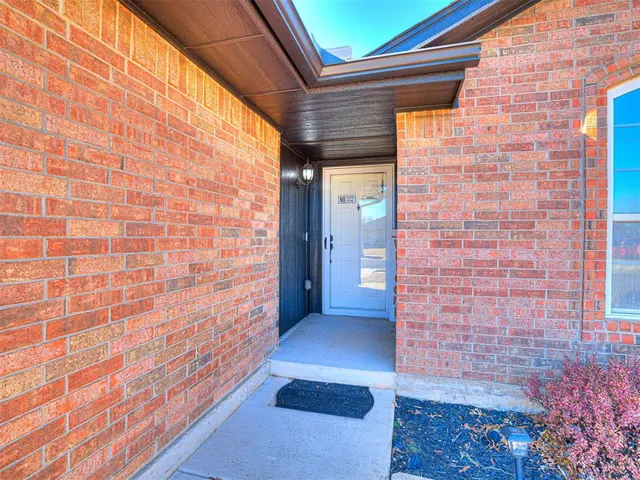 Photo 3 — 229 Spring Creek Road, Oklahoma City, OK 73117