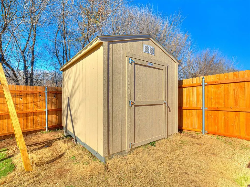Photo 5 — 229 Spring Creek Road, Oklahoma City, OK 73117